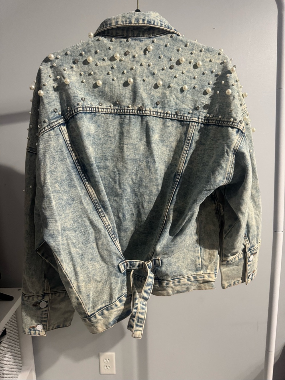Pearl-Embellished Light Wash Denim Jacket - Women - Picture 7 of 7
